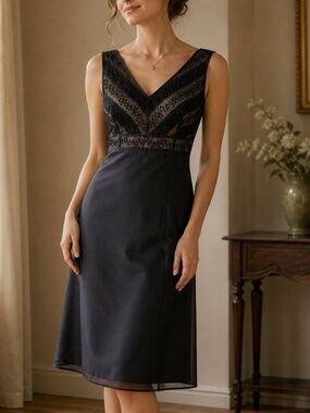 Vintage Ann Taylor Black 100% Silk Beaded Sleeveless Knee Length Cocktail Dress